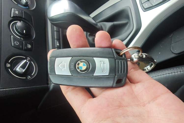 Used BMW X1 2013 sDrive18i Fashion Model Vehicle Key