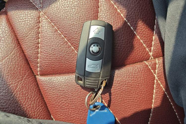 Used BMW X1 2013 sDrive18i Fashion Model Vehicle Key