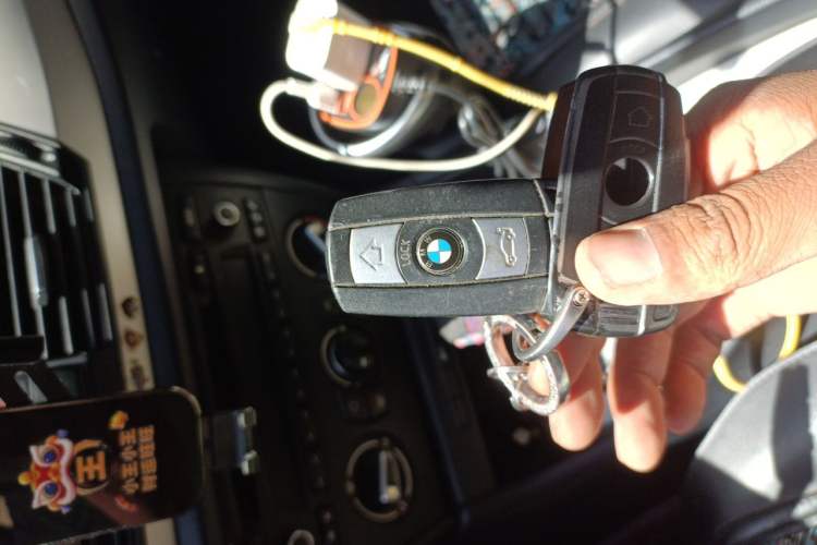 Used BMW X1 2013 sDrive18i Fashion Model Vehicle Key