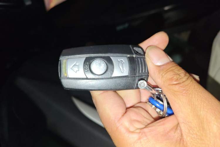 Used BMW X1 2013 sDrive18i Fashion Model Vehicle Key