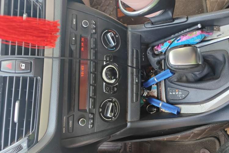 Used BMW X1 2013 sDrive18i Fashion Model Audio And AC Panel