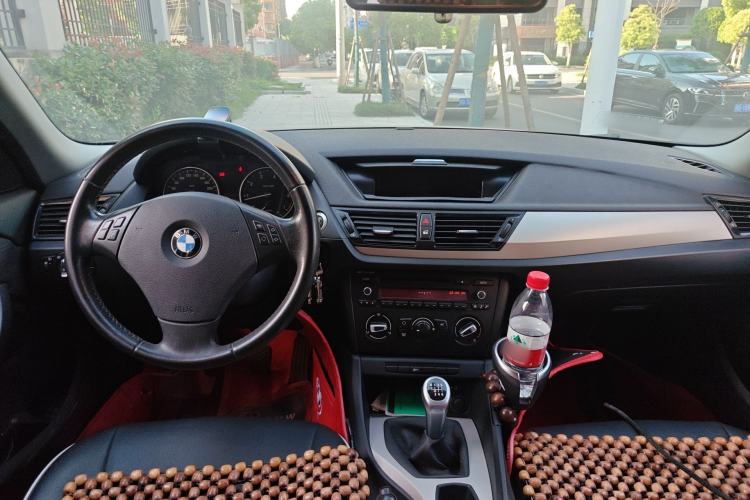 Used BMW X1 2013 sDrive18i manual model Center Console