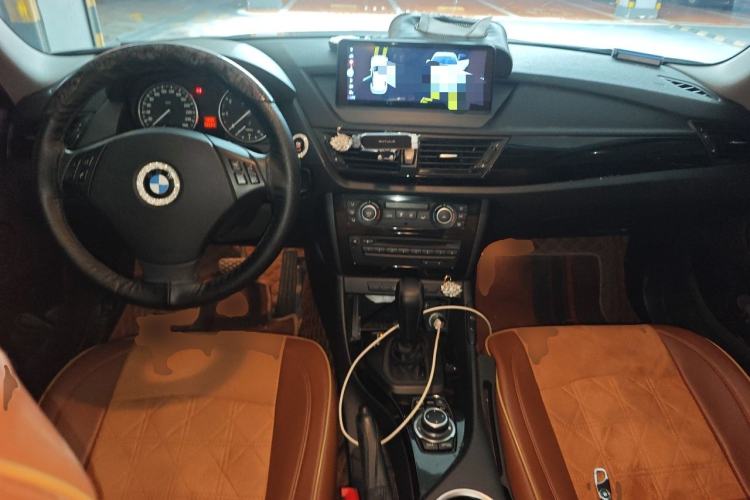Used BMW X1 2013 sDrive18i Leading Model Center Console