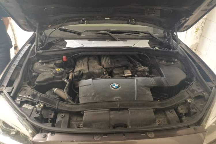 Used BMW X1 2013 sDrive18i Leading Model Engine Bay