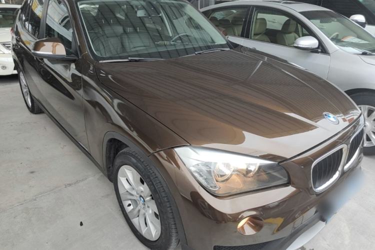 Used BMW X1 2013 sDrive18i Fashion Model Front Right 45 Deg