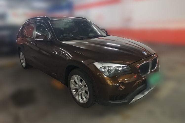 Used BMW X1 2013 sDrive18i Fashion Model Front Right 45 Deg