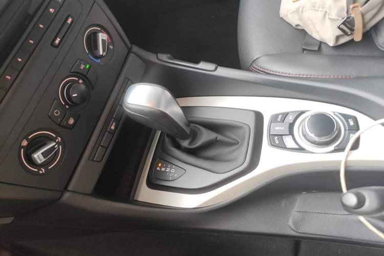 Used BMW X1 2013 sDrive18i Fashion Model Gear Lever