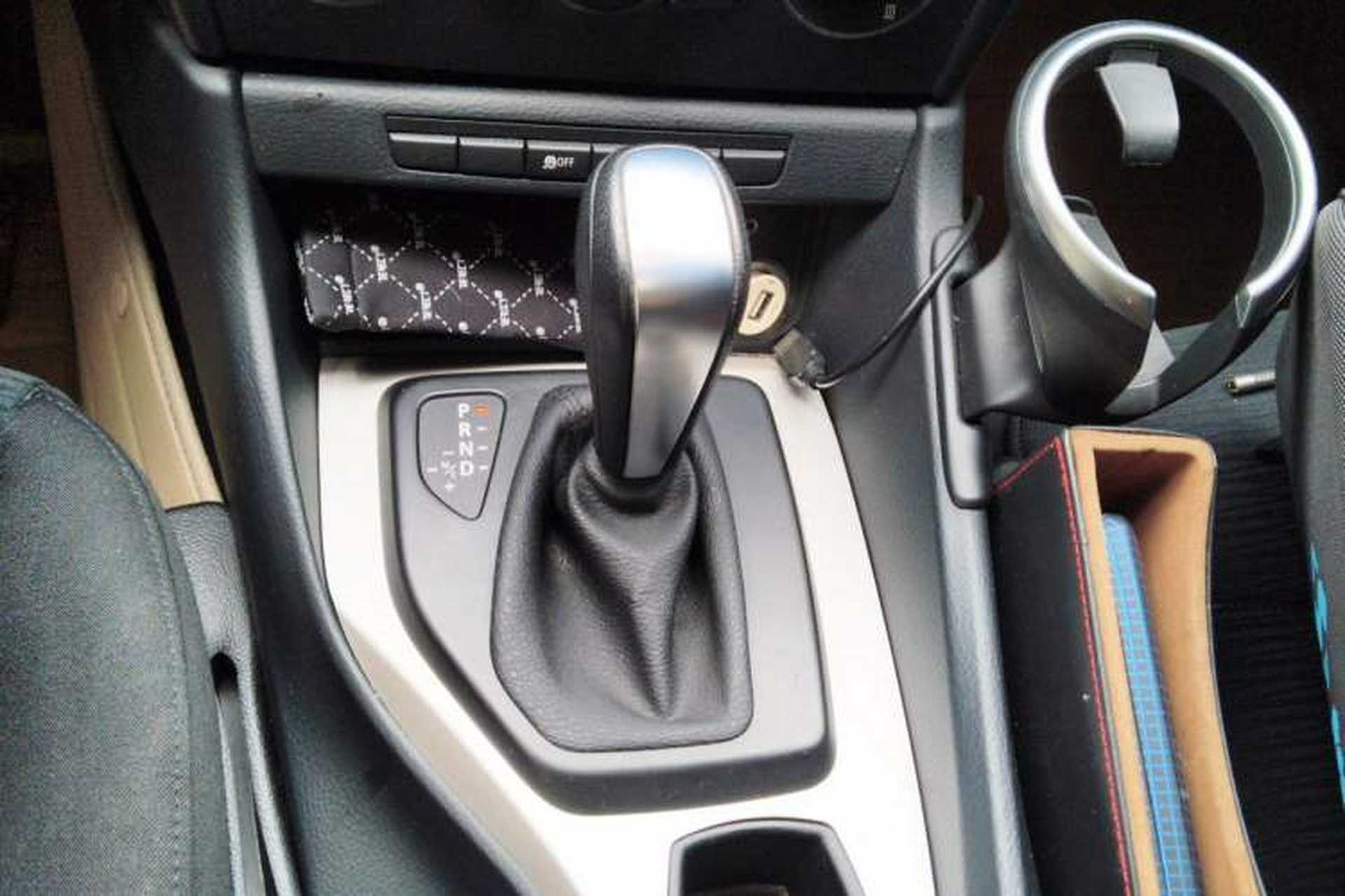 Used BMW X1 2013 sDrive18i Fashion Model Gear Lever