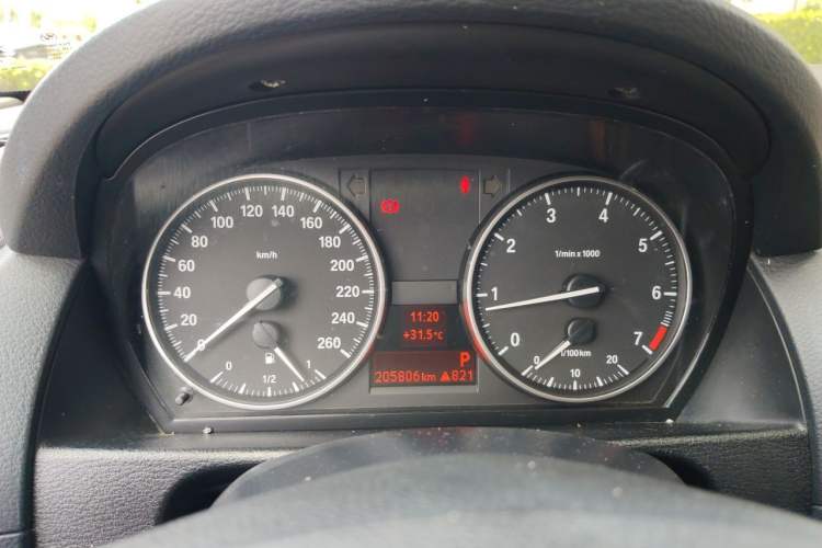 Used BMW X1 2013 sDrive18i Fashion Model Instrument Cluster