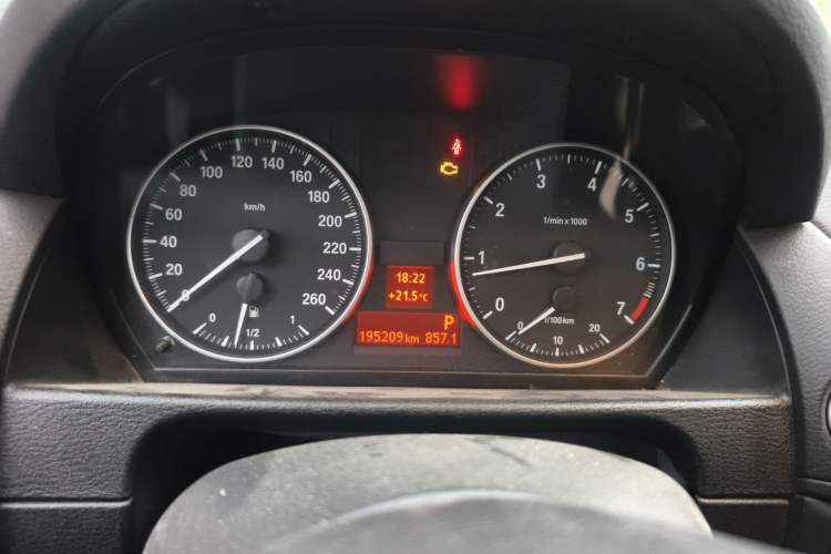 Used BMW X1 2013 sDrive18i Fashion Model Instrument Cluster