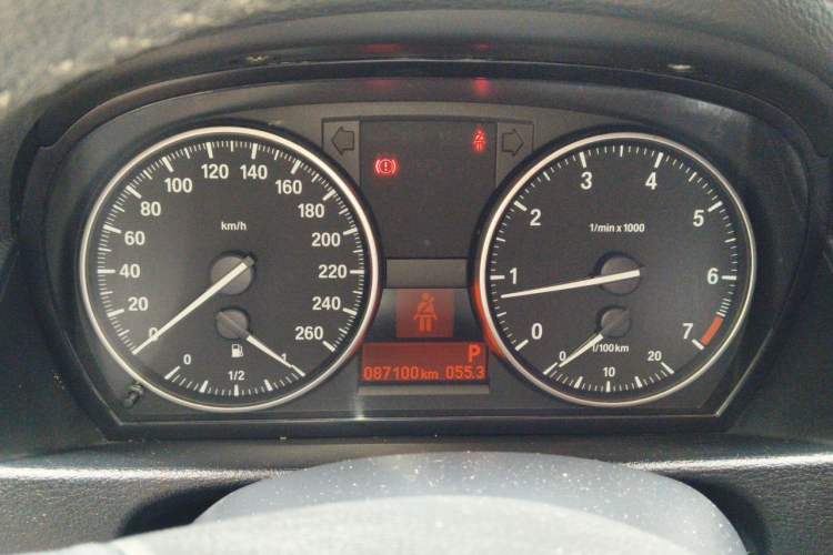 Used BMW X1 2013 sDrive18i Fashion Model Instrument Cluster