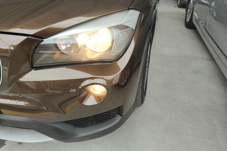 Used BMW X1 2013 sDrive18i Fashion Model Left Front Headlight