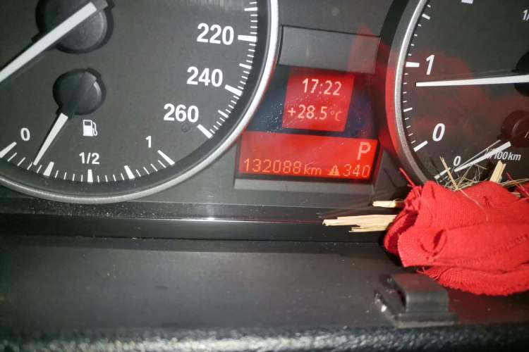 Used BMW X1 2013 sDrive18i Fashion Model Odometer Close Up