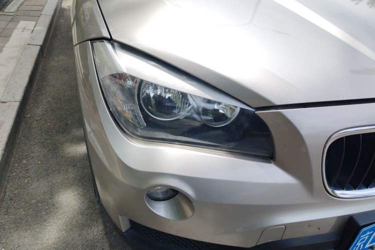 Used BMW X1 2013 sDrive18i Fashion Model Right Front Headlight