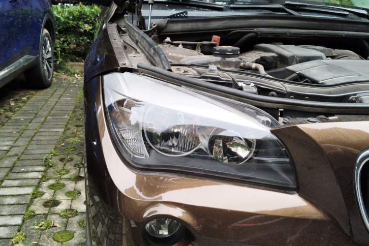 Used BMW X1 2013 sDrive18i Fashion Model Right Front Headlight