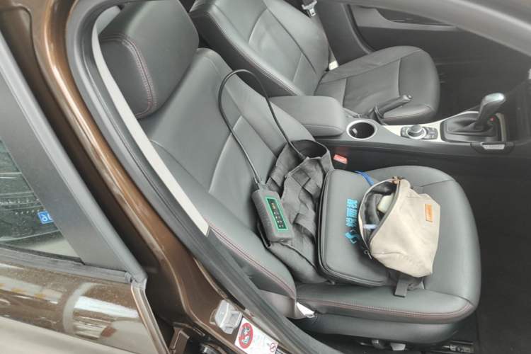 Used BMW X1 2013 sDrive18i Fashion Model Right Front Seat