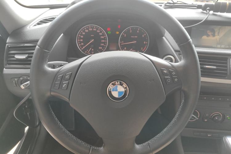 Used BMW X1 2013 sDrive18i Fashion Model Steering Wheel