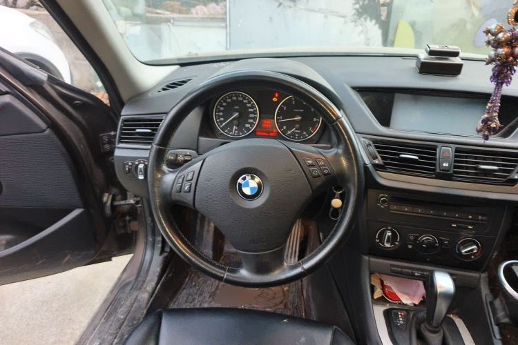 Used BMW X1 2013 sDrive18i Fashion Model Steering Wheel