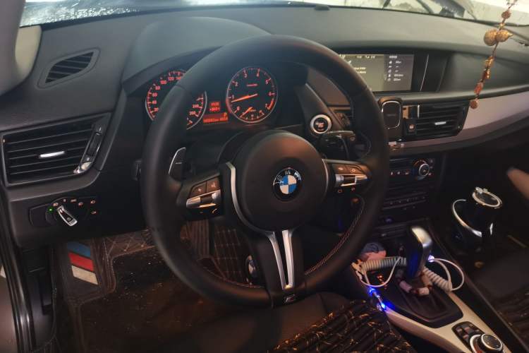 Used BMW X1 2013 sDrive18i Leading Model Steering Wheel