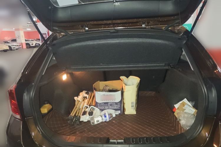 Used BMW X1 2013 sDrive18i Fashion Model Trunk