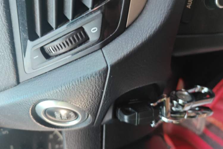 Used BMW X1 2013 sDrive18i manual model Vehicle Key
