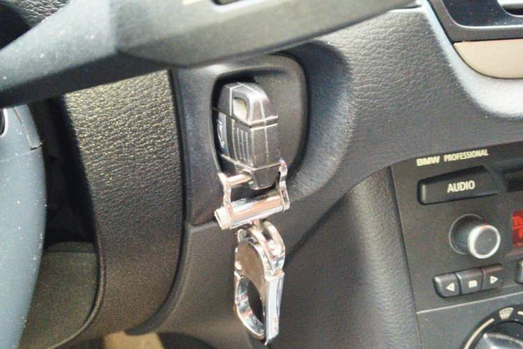 Used BMW X1 2013 sDrive18i Fashion Model Vehicle Key