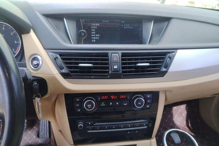 Used BMW X1 2013 sDrive18i Leading Model Audio And AC Panel