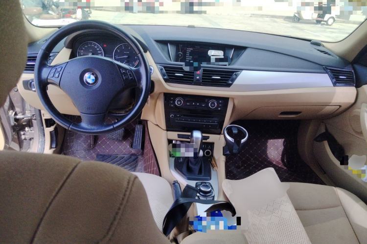 Used BMW X1 2013 sDrive18i Leading Model Center Console