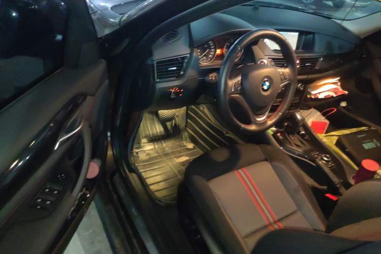 Used BMW X1 2013 sDrive18i Sport Design Package Driver Seat