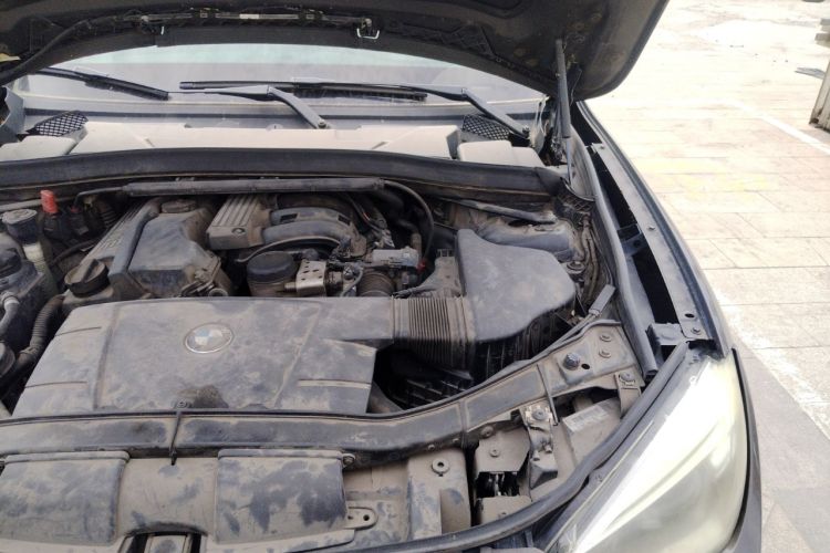 Used BMW X1 2013 sDrive18i Leading Model Engine Bay Left