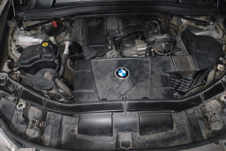 Used BMW X1 2013 sDrive18i Fashion Model Engine Bay