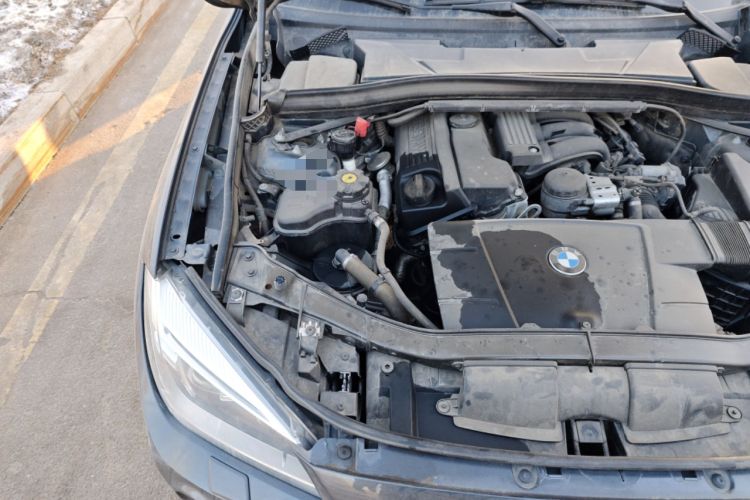 Used BMW X1 2013 sDrive18i Sport Design Package Engine Bay Right