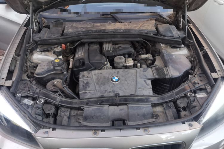 Used BMW X1 2013 sDrive18i Fashion Model Engine Bay