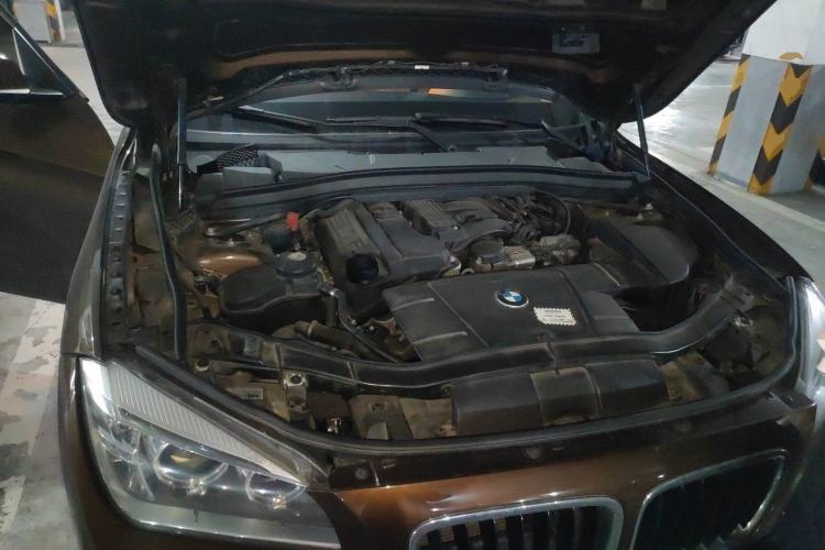 Used BMW X1 2013 sDrive18i Sport Design Package Engine Bay