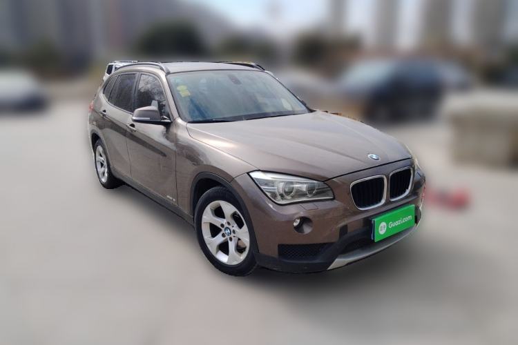 Used BMW X1 2013 sDrive18i Leading Model Front Right 45 Deg
