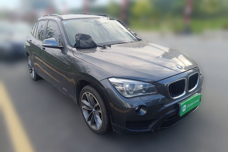 Used BMW X1 2013 sDrive18i Sport Design Package Front Right 45 Deg