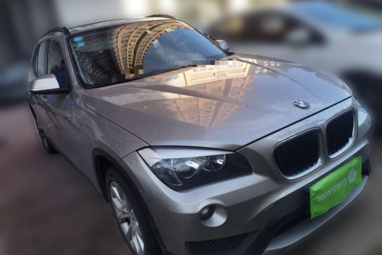 Used BMW X1 2013 sDrive18i Fashion Model Front Right 45 Deg