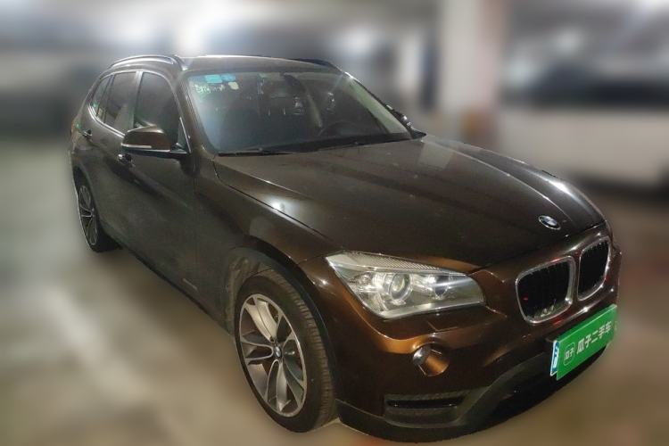 Used BMW X1 2013 sDrive18i Sport Design Package Front Right 45 Deg