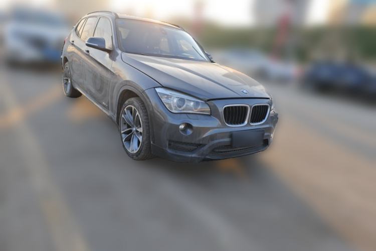 Used BMW X1 2013 sDrive18i Sport Design Package Front Right 45 Deg