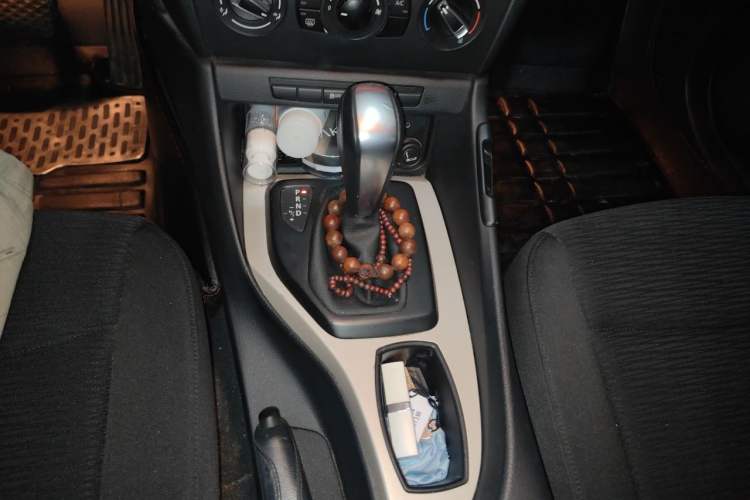 Used BMW X1 2013 sDrive18i Fashion Model Gear Lever