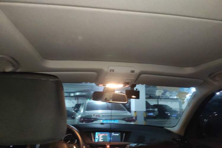 Used BMW X1 2013 sDrive18i Sport Design Package Headliner