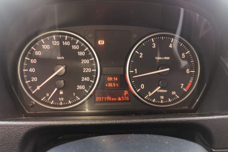 Used BMW X1 2013 sDrive18i Fashion Model Instrument Cluster