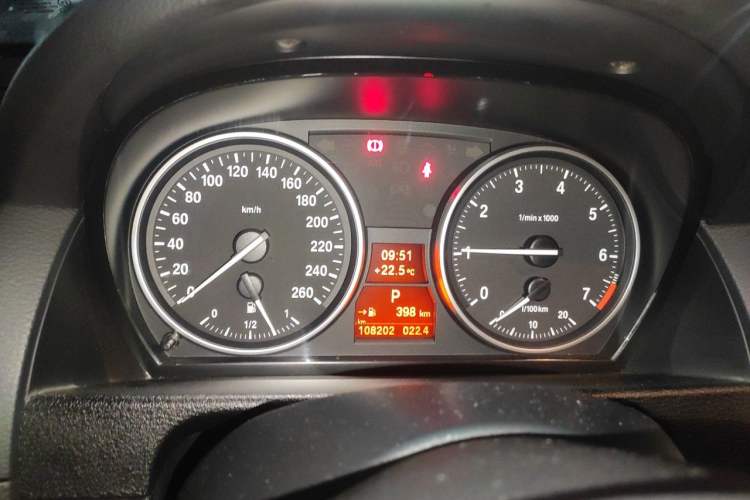 Used BMW X1 2013 sDrive18i Sport Design Package Instrument Cluster