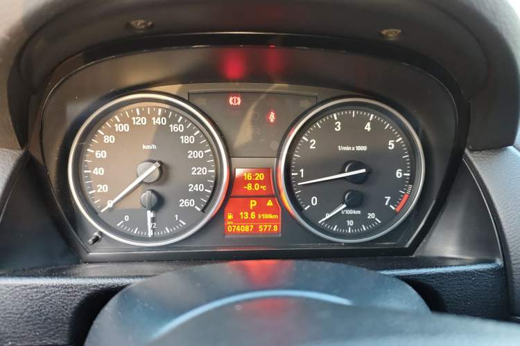 Used BMW X1 2013 sDrive18i Sport Design Package Instrument Cluster