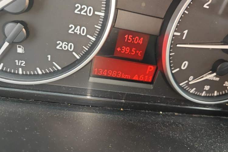 Used BMW X1 2013 sDrive18i Fashion Model Odometer Close Up