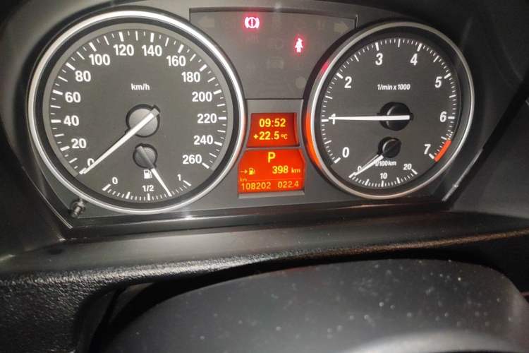 Used BMW X1 2013 sDrive18i Sport Design Package Odometer Close Up