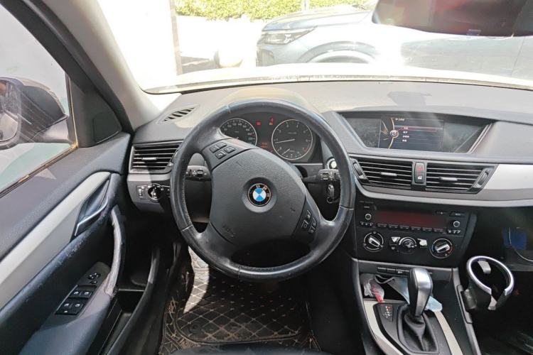 Used BMW X1 2013 sDrive18i Fashion Model Steering Wheel