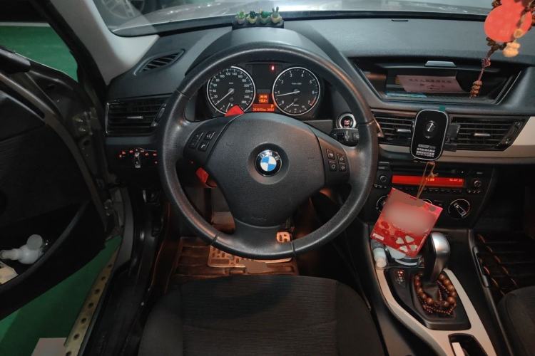 Used BMW X1 2013 sDrive18i Fashion Model Steering Wheel