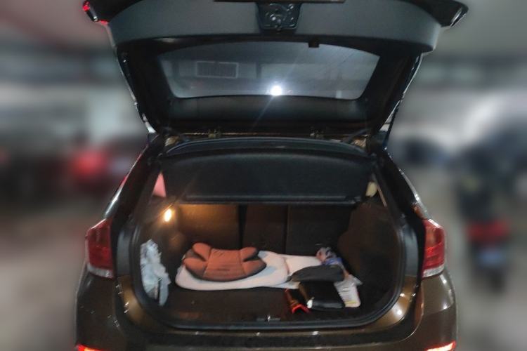 Used BMW X1 2013 sDrive18i Sport Design Package Trunk
