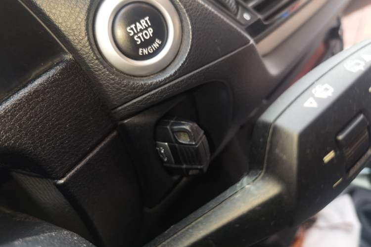 Used BMW X1 2013 sDrive18i Fashion Model Vehicle Key